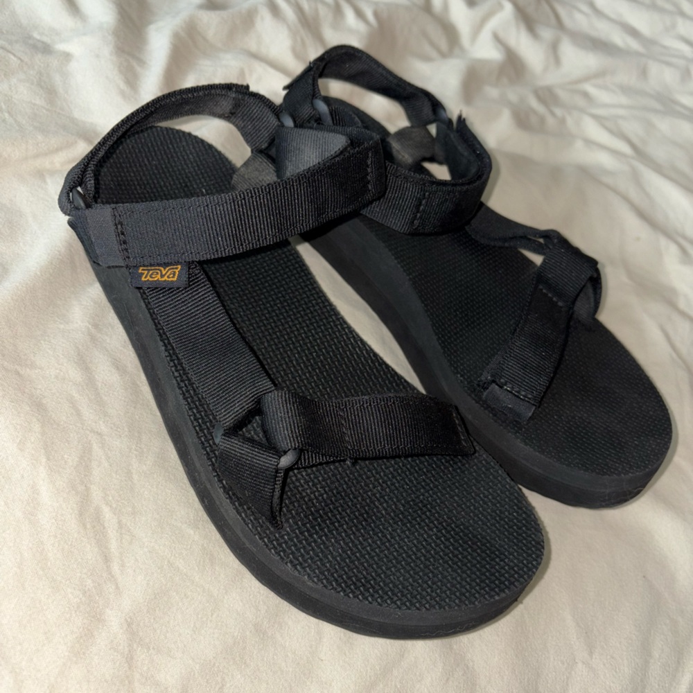 Teva Black Adjustable Strap platform Sandals